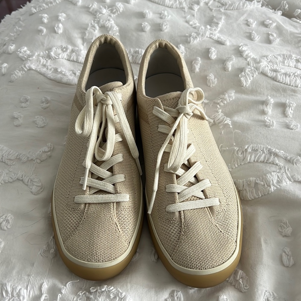 Rothys lace up sneakers in tan 8.5
